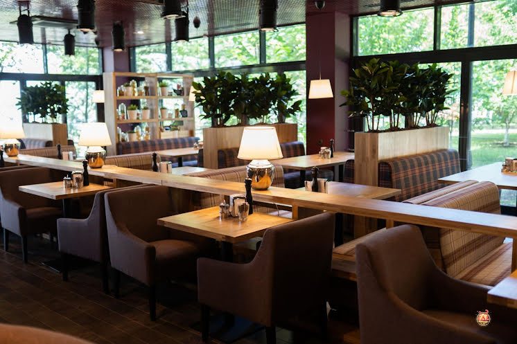 Зал на 1 этаже в «Перчини Grill & Wine на Волжском проспекте» фотография №14