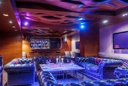 Зал «Караоке» в Зал «Паркетный»