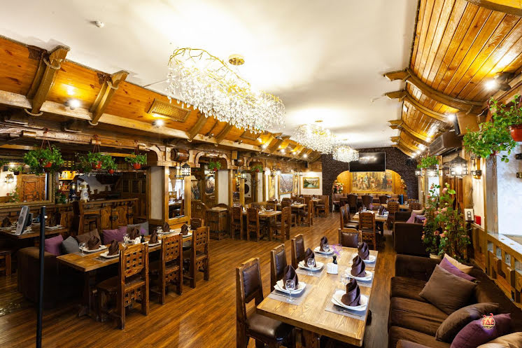 Основной зал в «Вкус Грузии» фотография №2