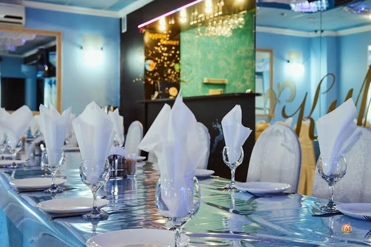 Основной зал в «Кураж на Кубанской» фотография №15