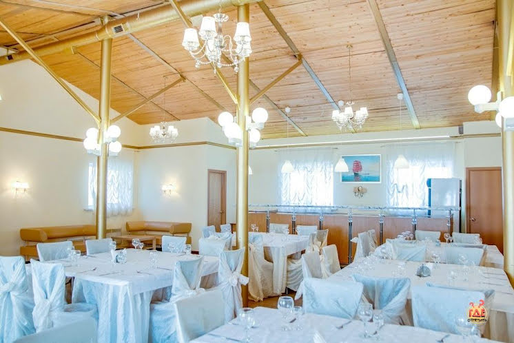 Зал «У Грея» в «Алые паруса» фотография №1