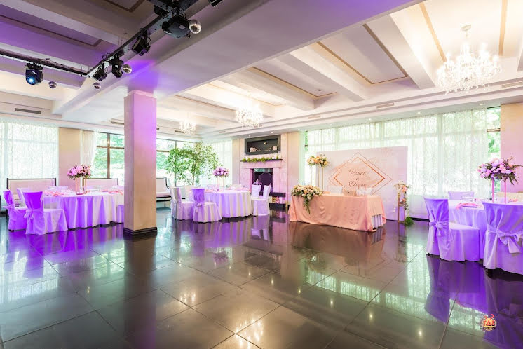 Каминный зал в «Времена года в Парке Горького» фотография №5