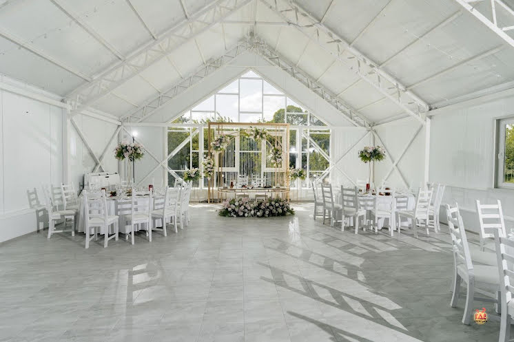 Барнхаус в «WHITE WEDDING» фотография № 1