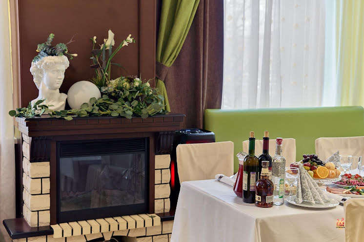 Основной зал в «Тарелку съел» фотография №12