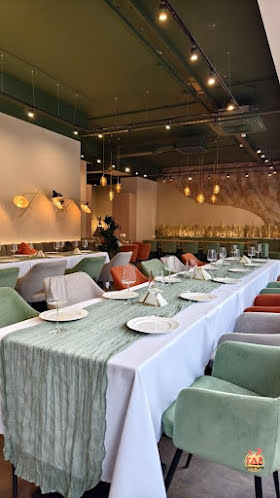 Большой зал  в «Вкусная компания на Советской Армии» фотография №13