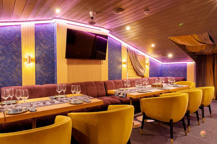 Семейный зал  в «Хинкали Хаус» фотография №6