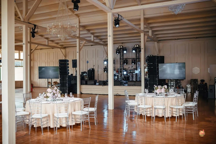 Павильон у воды в «Soho Country Club» фотография №13