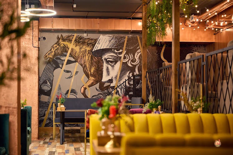 Основной зал в «Haze Bar на Краснолесья» фотография №15