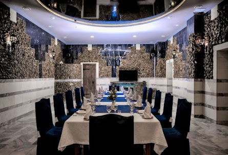 Каменный зал в Каменный зал