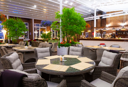 Летняя веранда в VIP-зал