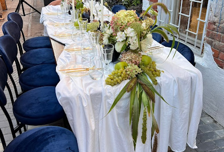 Внутренний дворик в Основной зал