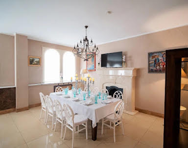  ресторан 9PARROTS