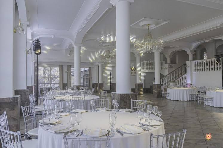 Верхний зал в «Мир у Озера» фотография №11