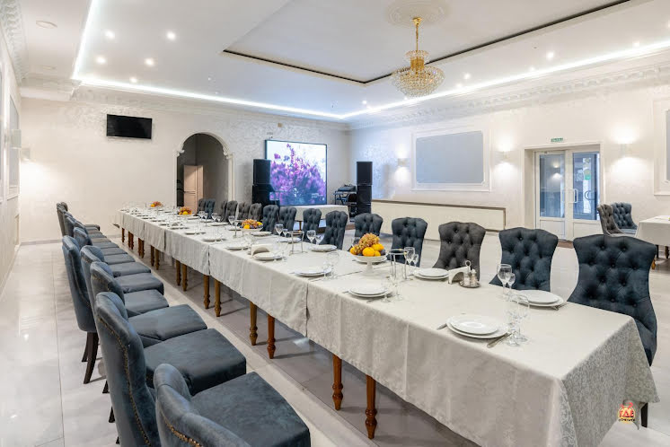 Зал ресторана  в «Зеленая роща» фотография №11