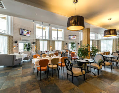  ресторан Vazuza Country Club