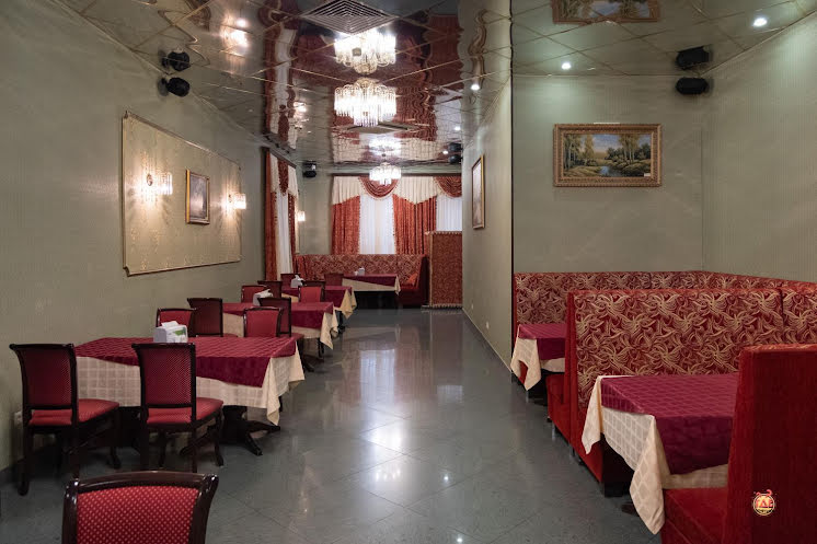 Зал Ресторана в «Angel Hotel» фотография №3