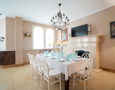  ресторан 9PARROTS