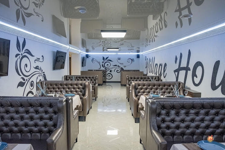 Основной зал в «Village House» фотография №2