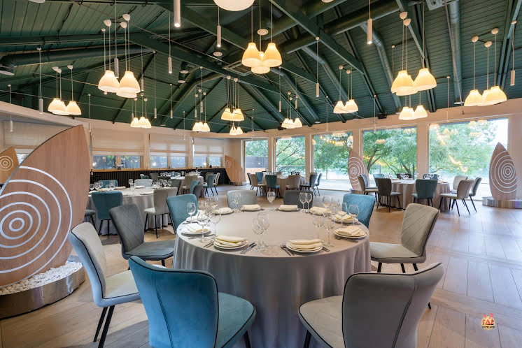 Основной зал в «Ozero» фотография №7