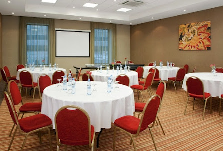 Зал «Лаурус» в Зал «Ледум»