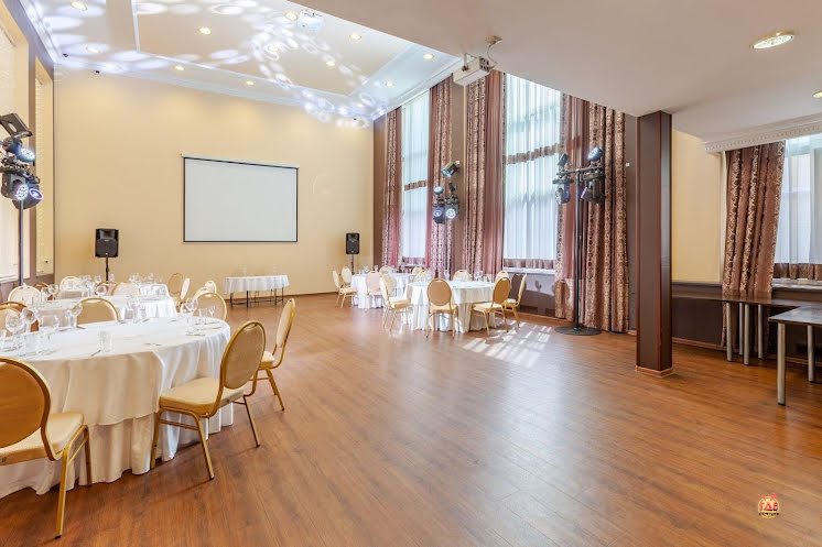 Зал «Дворянский» в «Бристоль-Жигули» фотография №11