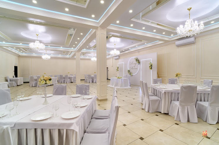 Большой зал в «Banket-Hall AURUM» фотография №1