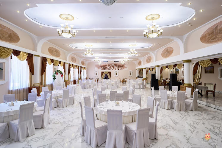 Большой зал в «Замок дружбы» фотография №9