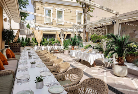 Летняя терраса в Зал «Изумрудный»