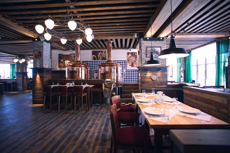Основной зал в «Paulaner» фотография № 1