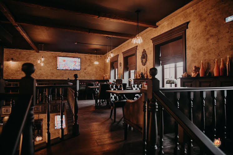 Зал на втором этаже  в «Лев Николаевич» фотография №1