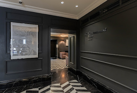 Лаунж-зал "Библиотека" в Конференц-зал "Meeting Room"