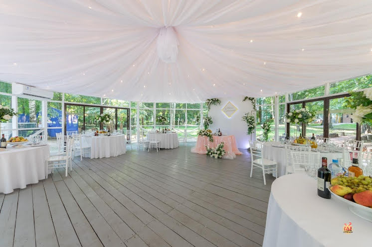 Шатер панорамный в «Барская Усадьба» фотография №5