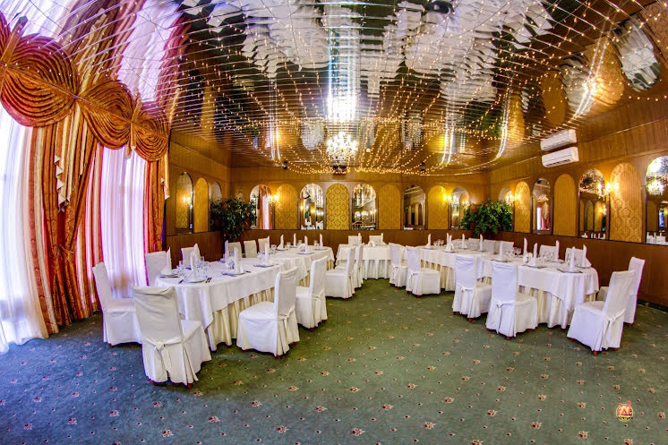 Основной зал в «Рандеву» фотография №5