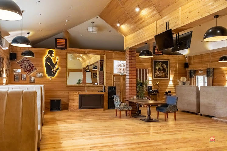 Основной зал в «Генацвале на Краснопольском» фотография №2