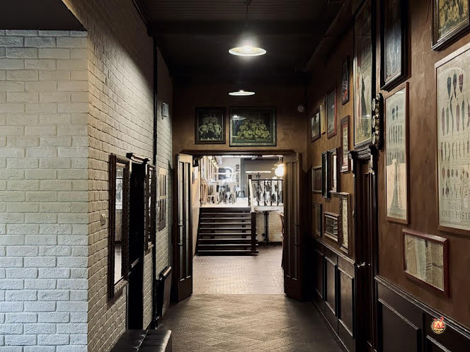 Основной зал «Reader's Pub» в «Гостиница АМАКС «Центральная»» фотография №5