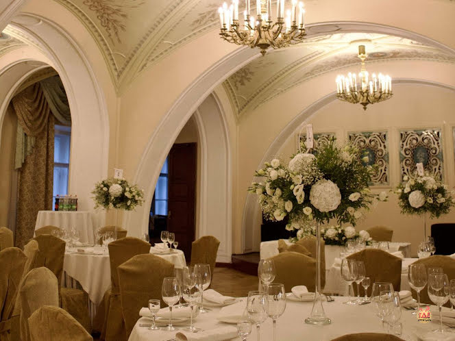 Зал "Белоколонная гостиная" в «Офицерское собрание» фотография №2