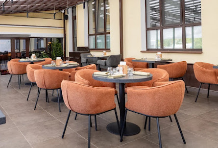 Летняя терраса в Каминный зал 