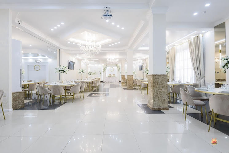 Общий зал  в «Love Story» фотография №12