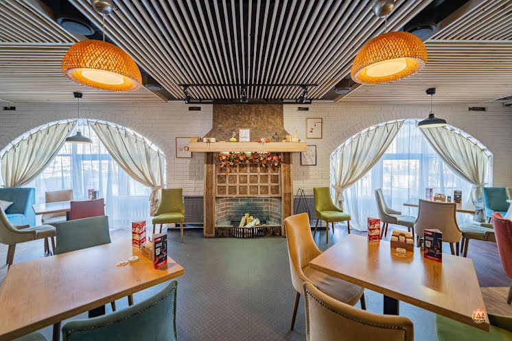 Зал на 2 этаже в «По чесноку на Академика Королева» фотография №10