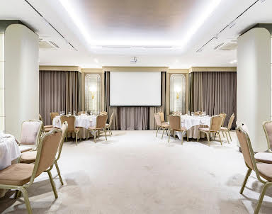 День рождения в Биляр Палас