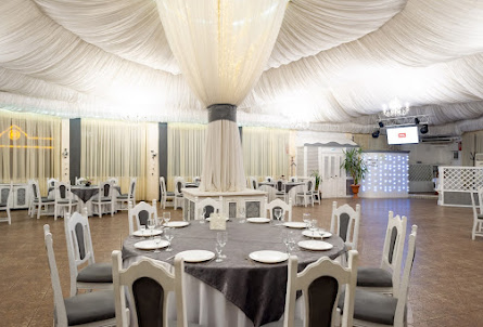 Зал «Витражный» в Зал «Летний»