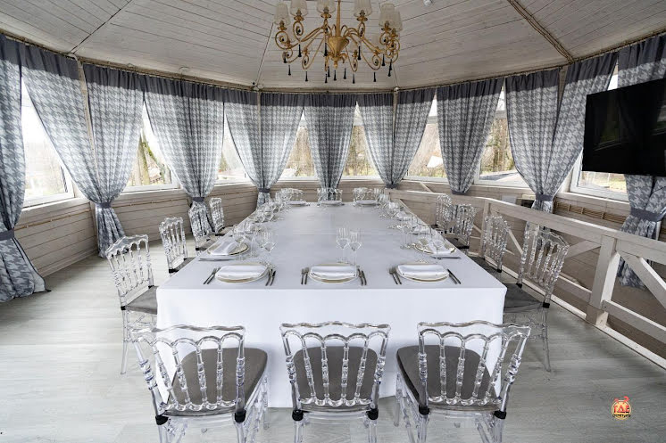 Зал «Царская трапеза 2 этаж» в «Усадьба «Гребнево»» фотография №8