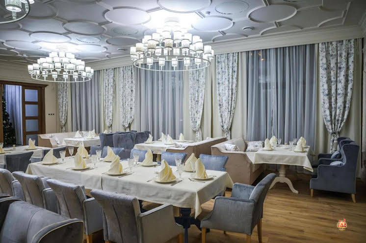 Зал «Гуси-Лебеди» в «Чёрная утка» фотография №1