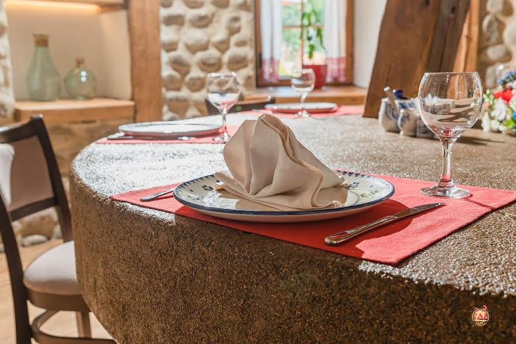 Зал ресторана "Корчма - Жернова в «Старая Мельница» фотография №4