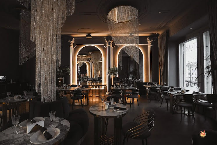 Основной зал в «Osoba gastronomic panorama» фотография №7