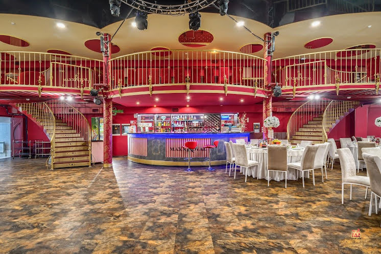 Зал на 1 этаже  в «MaxxRoyal» фотография №19