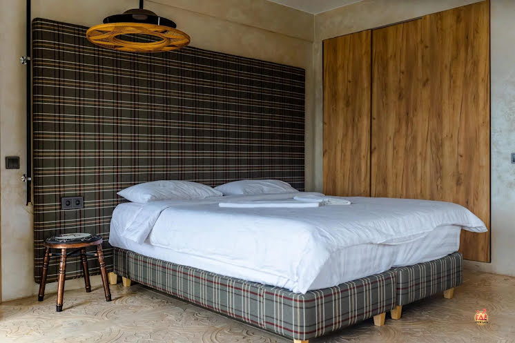 Основной зал в «White Mare на Петроградской» фотография №9