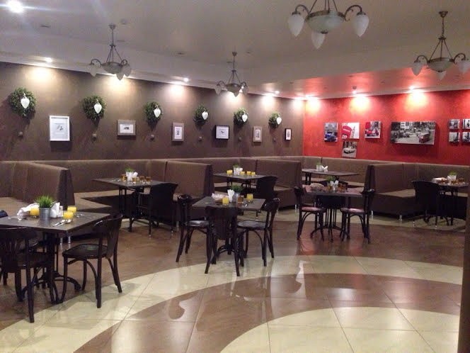 Основной зал  в «Zinger» фотография №8