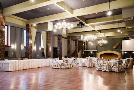 Зал «Бальный» в Зал «Библиотека»