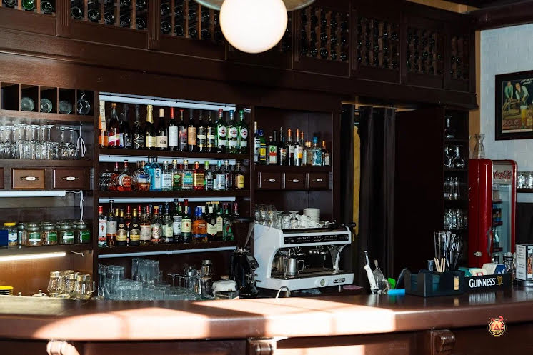 Основной зал «Reader's Pub» в «Гостиница АМАКС «Центральная»» фотография №9